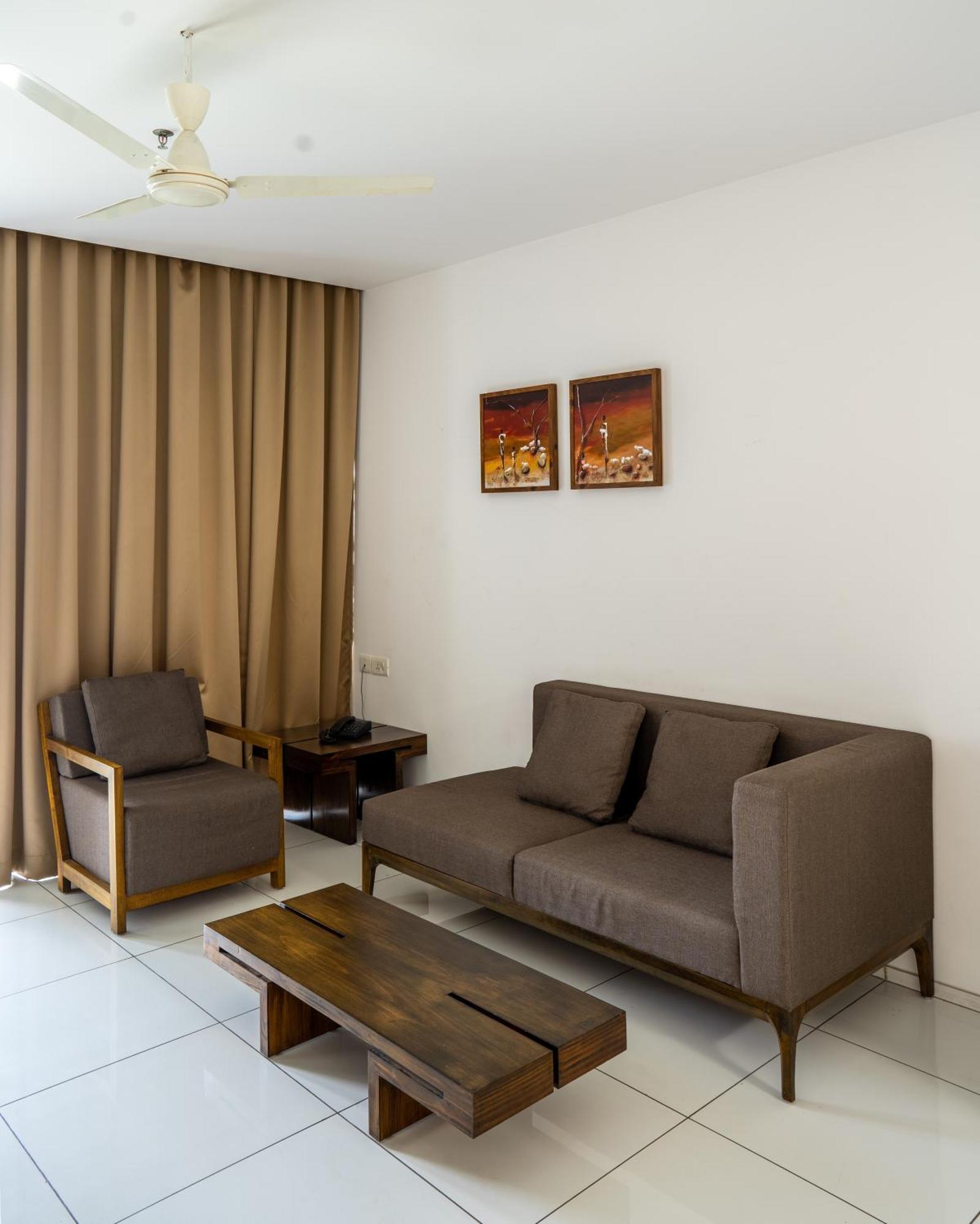 Kent Baywatch Suites Коччи Экстерьер фото