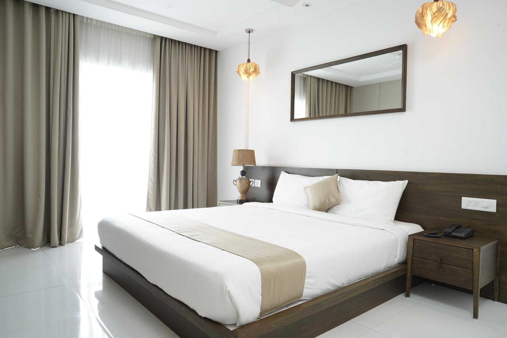 Kent Baywatch Suites Коччи Экстерьер фото